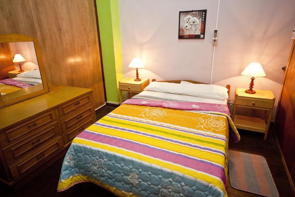 Black Cat Hostel Асунсион Екстериор снимка