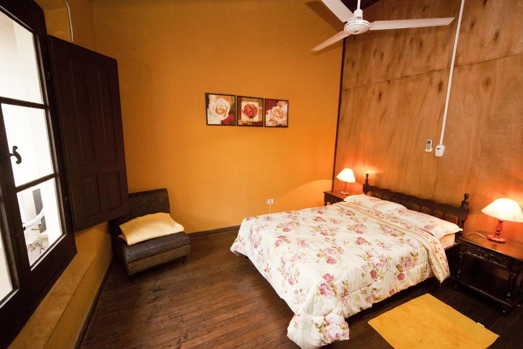 Black Cat Hostel Асунсион Екстериор снимка