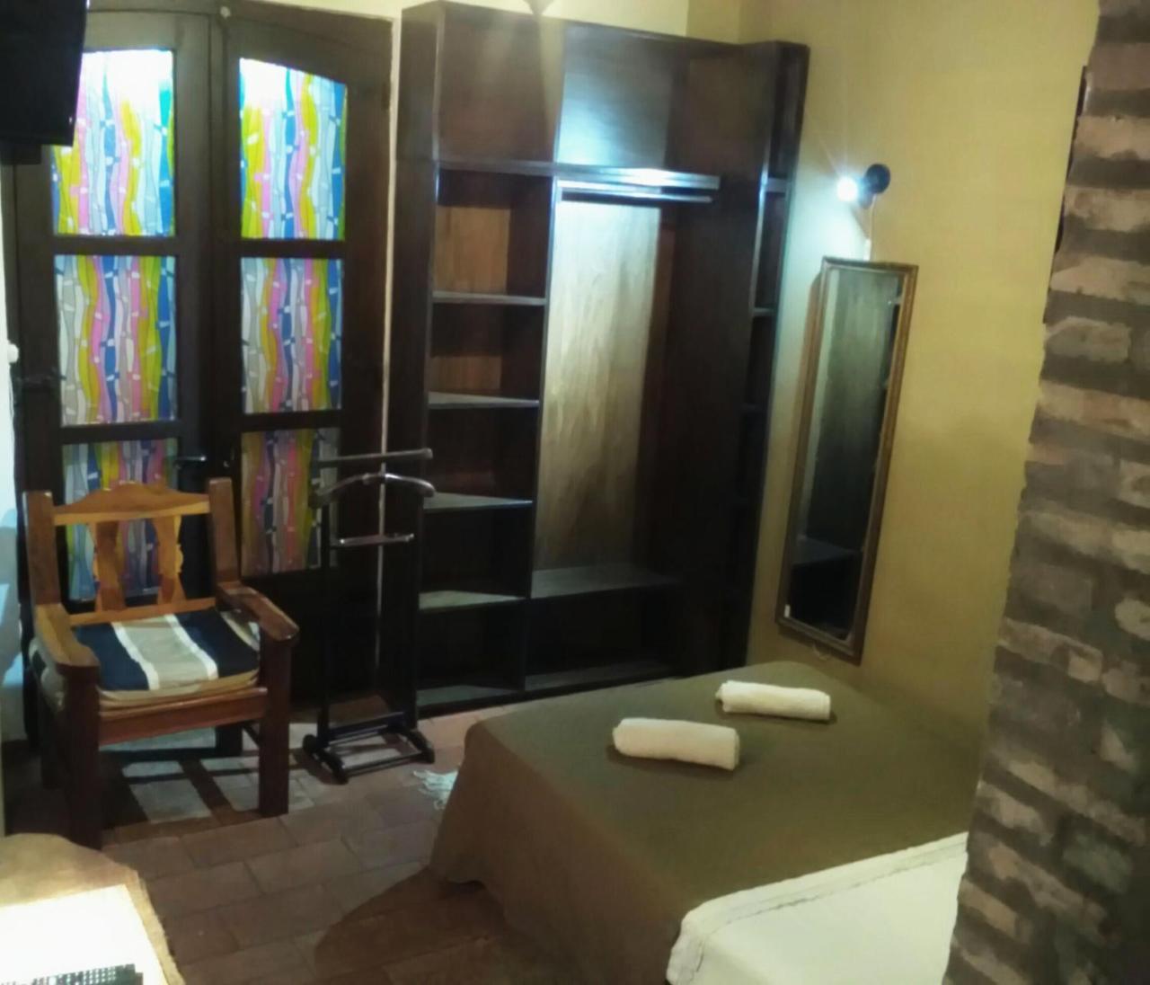 Black Cat Hostel Асунсион Екстериор снимка